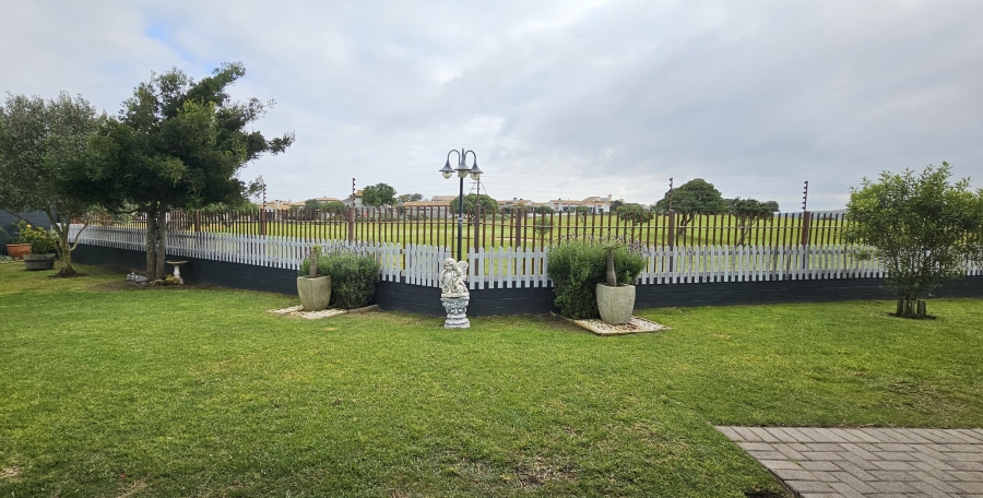 4 Bedroom Property for Sale in Country Club Western Cape